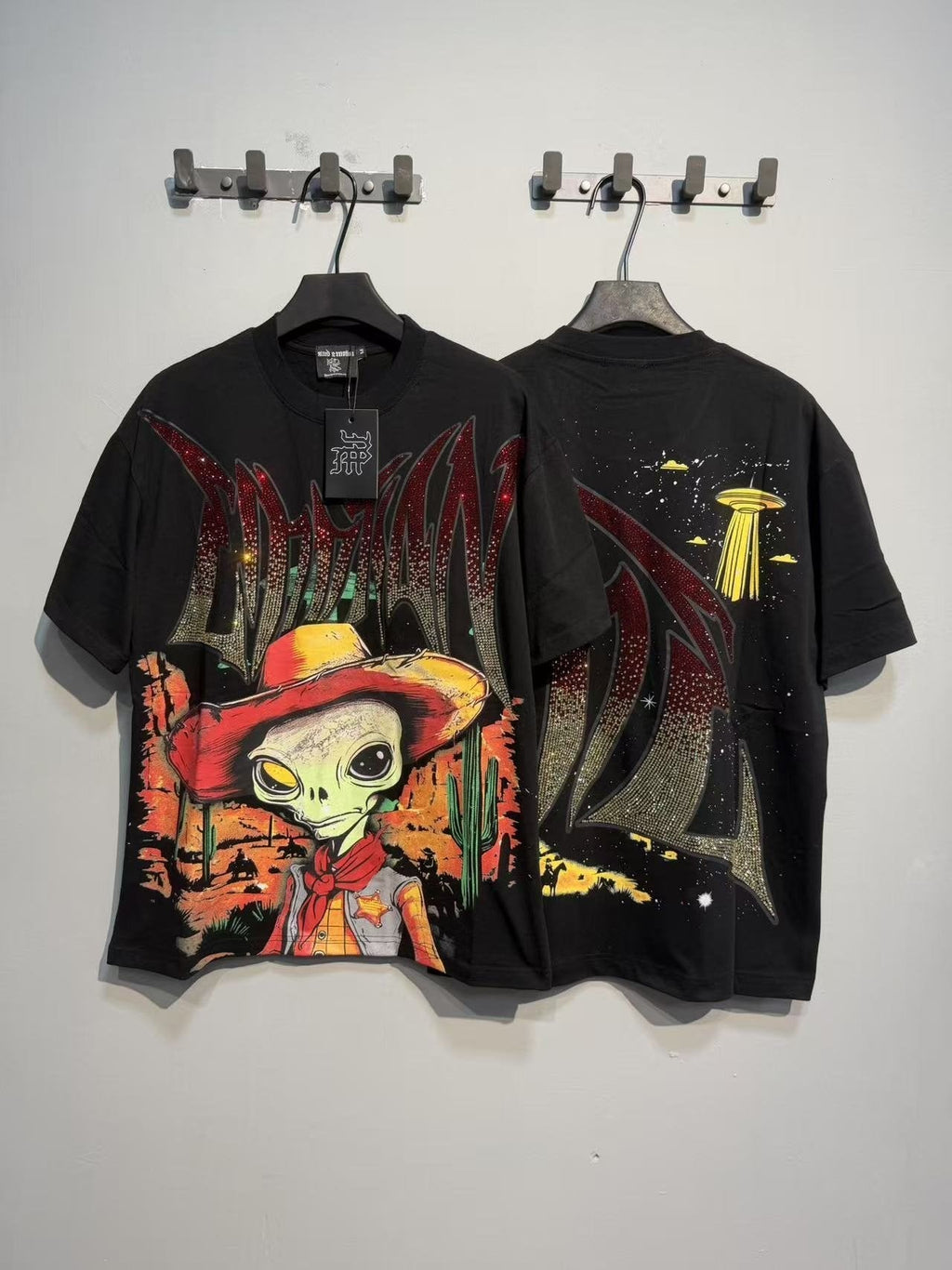 MIXED EMOTION Alien Cowboy Graphic T-Shirt