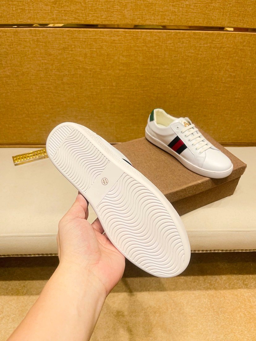 Men's White Stripe Low-Top Sneakers