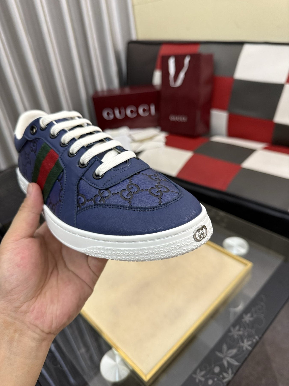 Gucci Navy Stripe Low-Top Sneakers