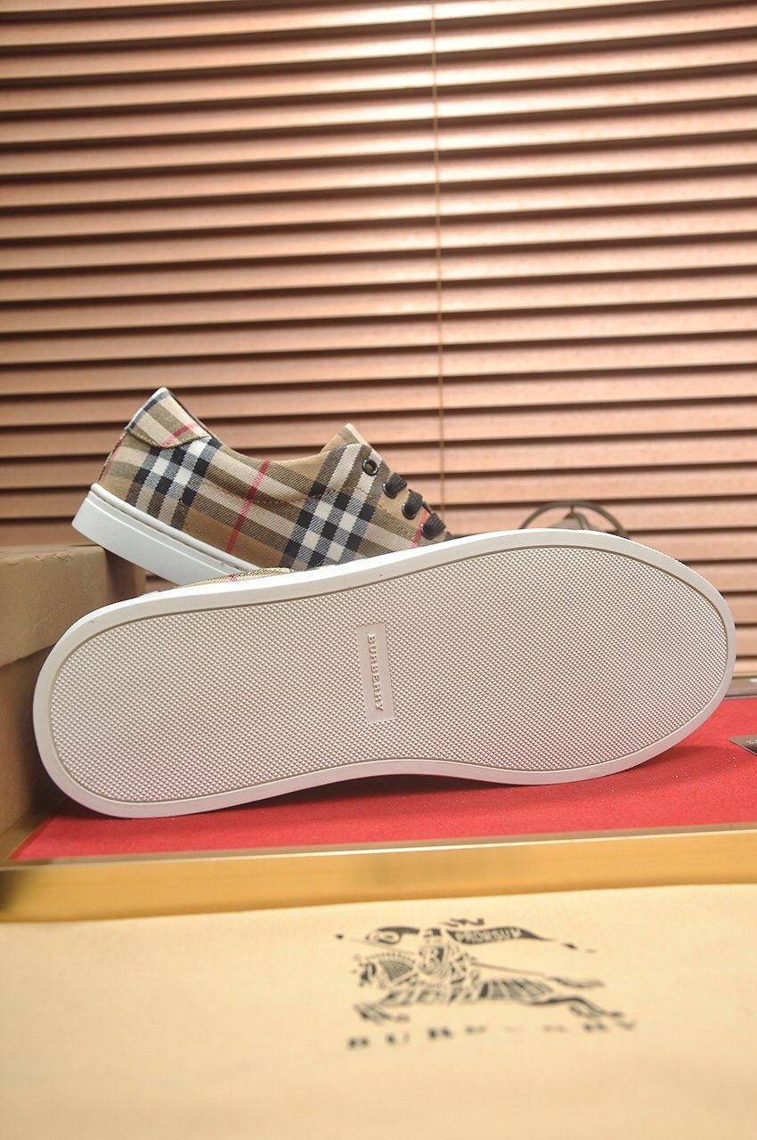 Burberry Beige Check Low-Top Sneakers - Black Laces