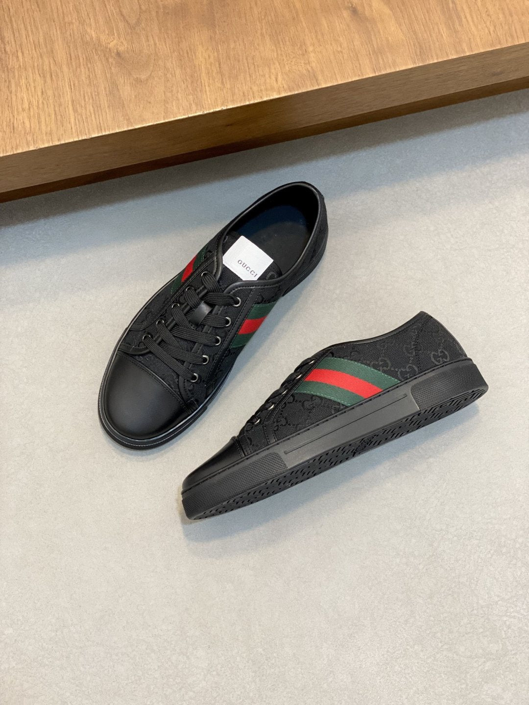 Gucci Black Green-Red Stripe Sneakers
