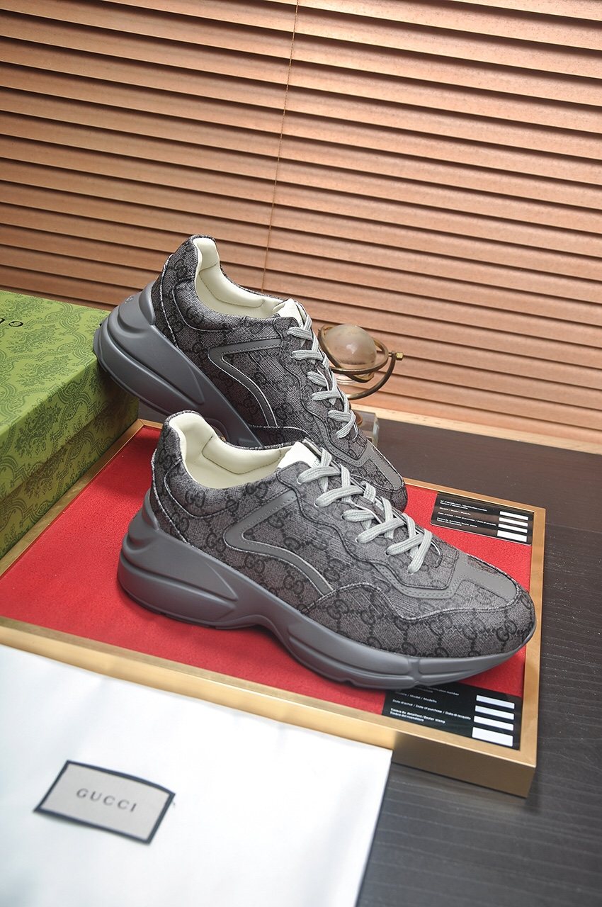 GUCCI Gray Patterned Low-Top Sneakers