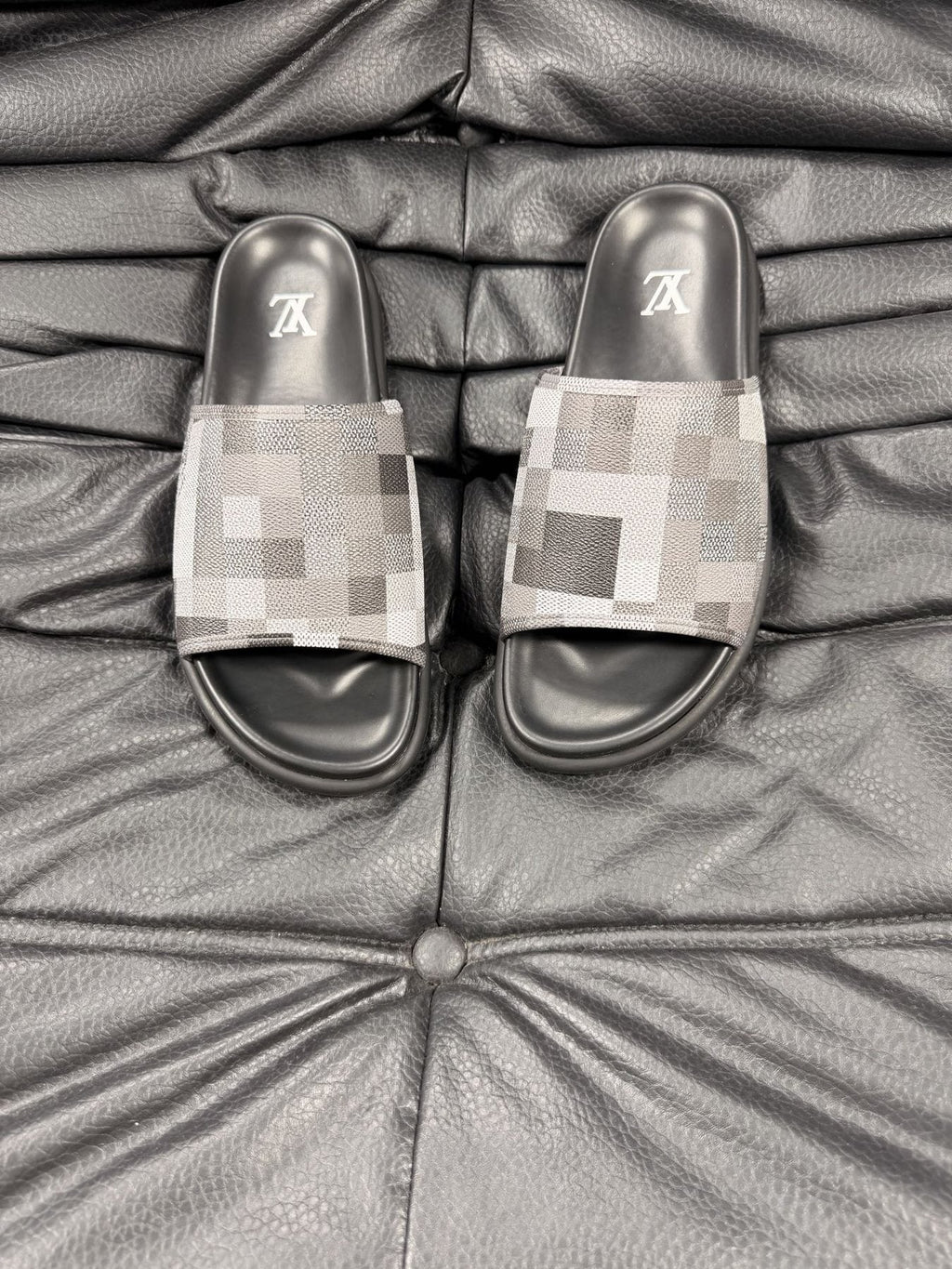 Louis Vuitton Checkerboard Slide Sandals - Single Wide Checkerboard Strap