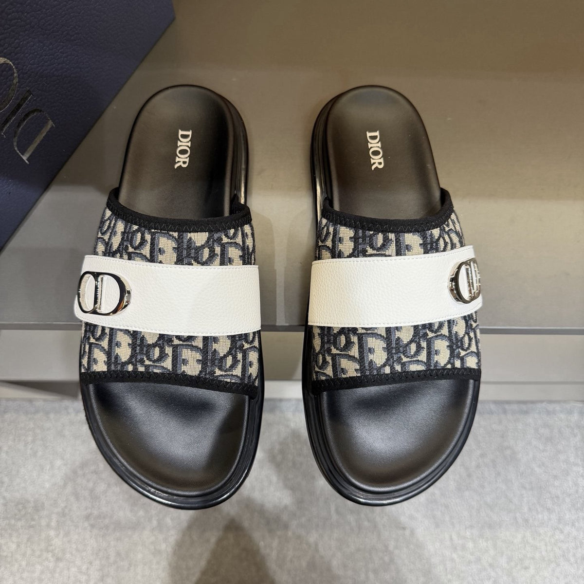 Dior Patterned Buckle Slide Sandals - Open Toe