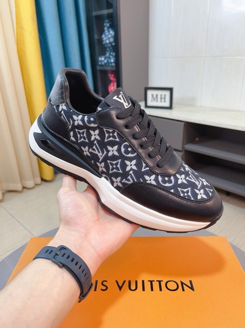 Louis Vuitton Patterned Low-Top Sneakers